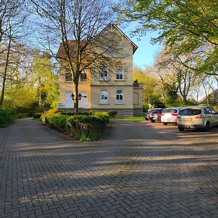 Emily'S Deichbude In Einer Historischen Villa In Dornumersiel المظهر الخارجي الصورة