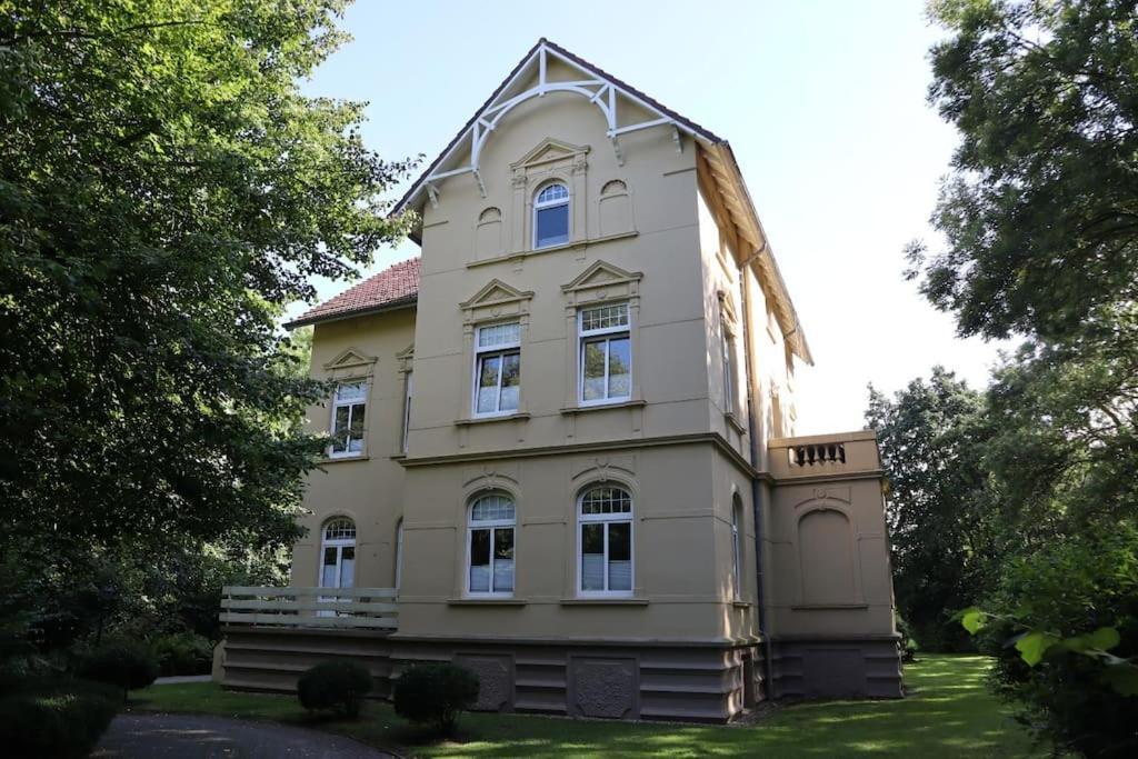 Emily'S Deichbude In Einer Historischen Villa In Dornumersiel المظهر الخارجي الصورة