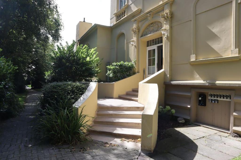 Emily'S Deichbude In Einer Historischen Villa In Dornumersiel المظهر الخارجي الصورة