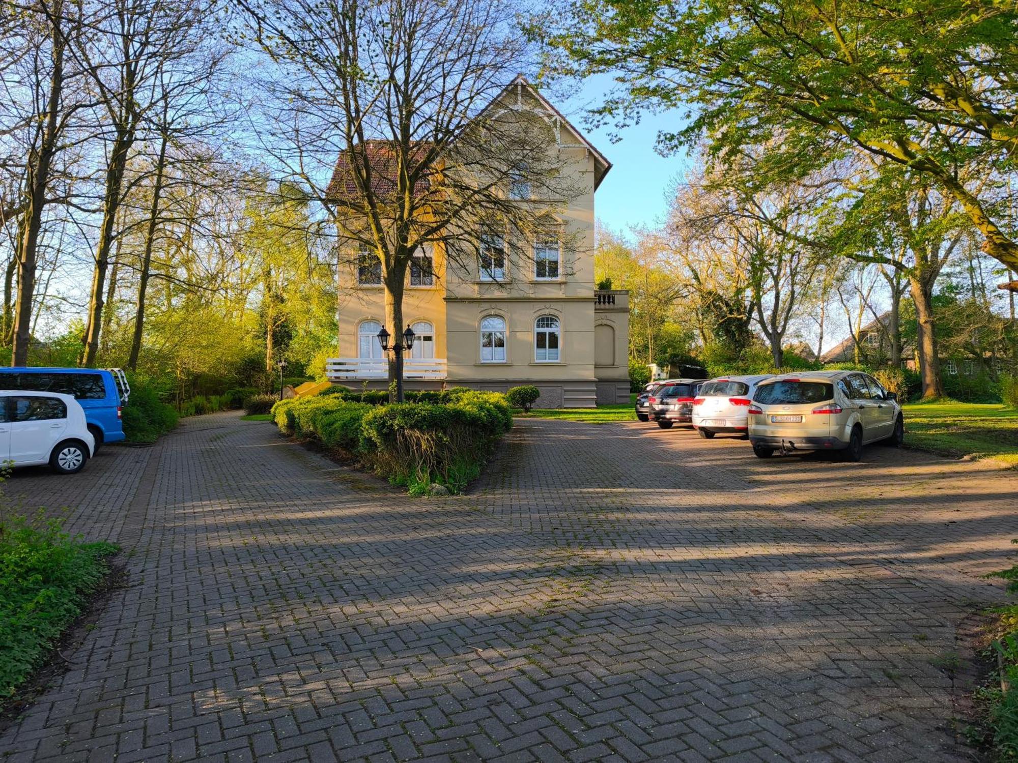 Emily'S Deichbude In Einer Historischen Villa In Dornumersiel المظهر الخارجي الصورة